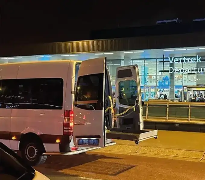 Scootmobiel vervoer naar Schiphol